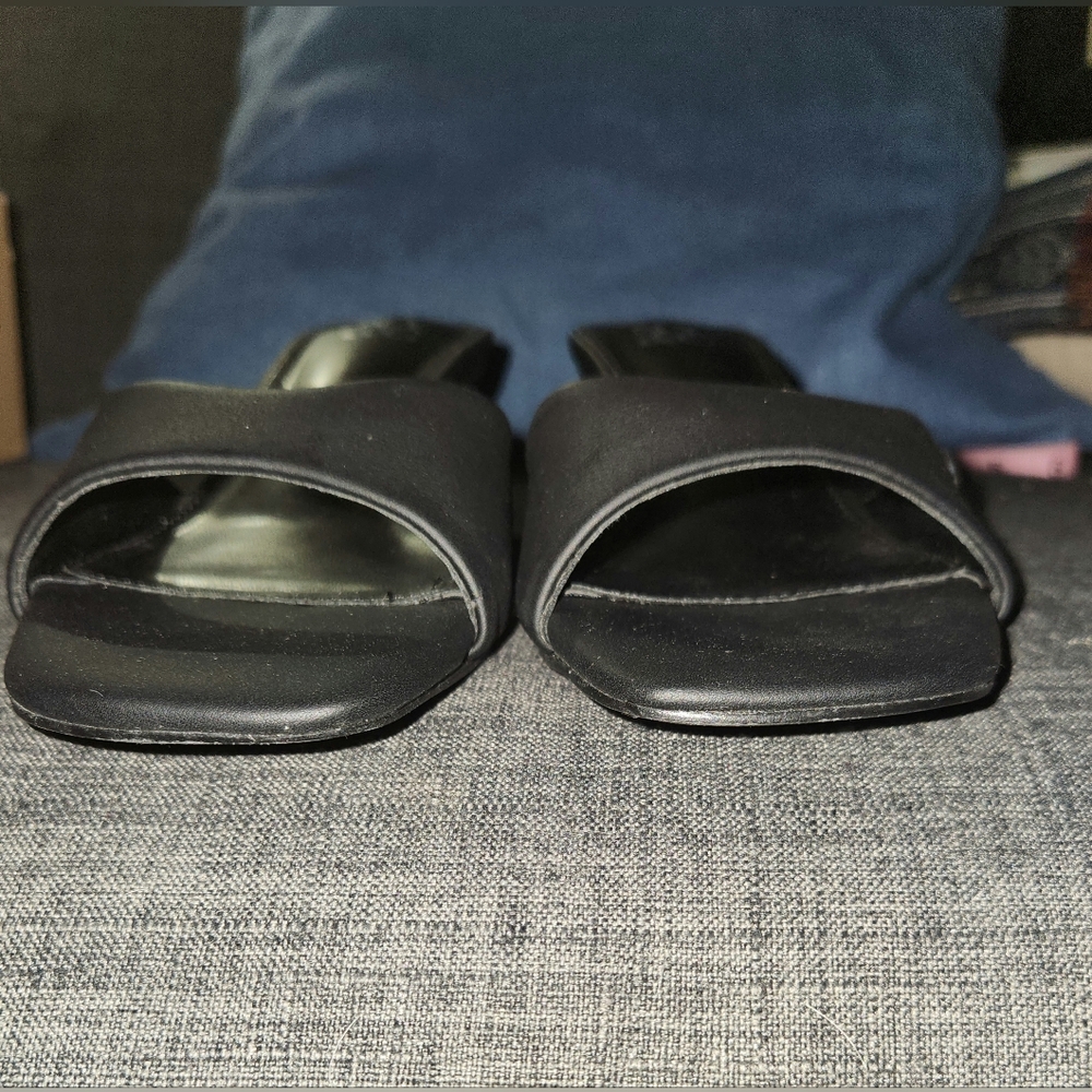 Journee Collection Larna Heeled Mules – NWB (7) Retail $89 - Picture 2 of 5
